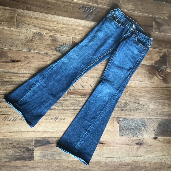 True Religion 28/32 Jeans EUC - Picture 4 of 6